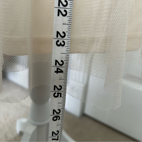 Forever 21 Cream Tulle Knee Length Skirt - Picture 8 of 9